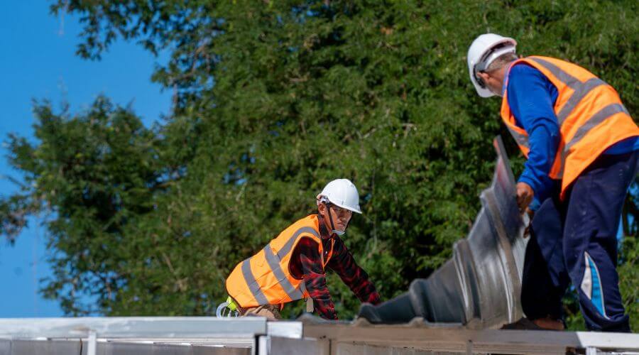 Professional residential roofers in Robbins, IL